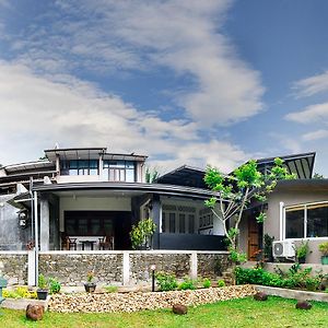Thotupola Residence